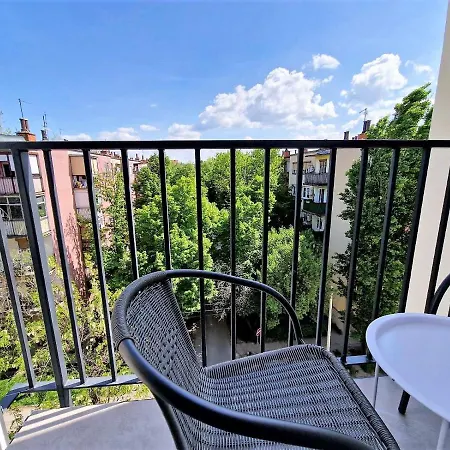 Gea 31 Sa Garaznim Mestom Novi Sad