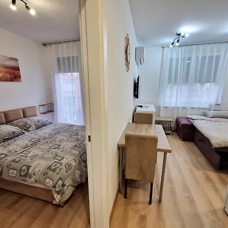 Gea 31 Sa Garaznim Mestom Apartment *